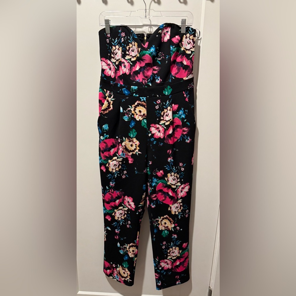 Express Floral Strapless Jumpsuit With a Corset Top With Silicon Grip. Size 10